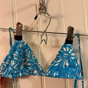 Frankie’s bikinis: Blue and White Floral Bikini Top and bottom set!